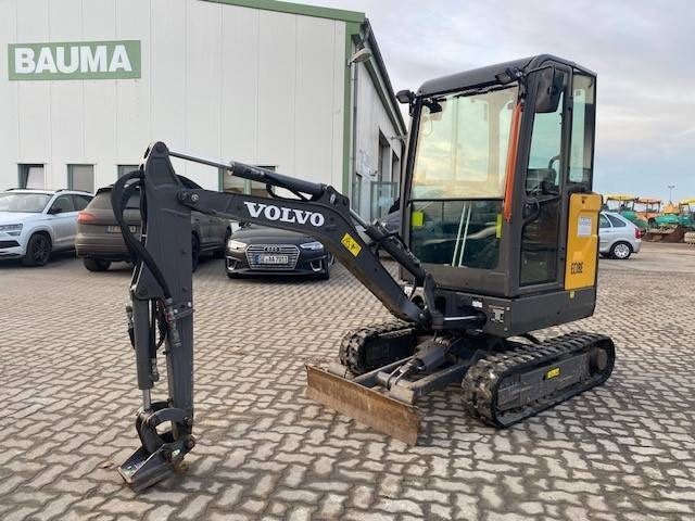 Volvo EC 18 E MIETE / RENTAL (12001517) - Minigraver: bilde 1 Volvo EC 18 E MIETE / RENTAL (12001517) - Minigraver: bilde 1