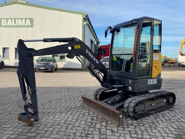 Volvo ECR 25 D MIETE / RENTAL (12001505) - Minigraver: bilde 1 Volvo ECR 25 D MIETE / RENTAL (12001505) - Minigraver: bilde 1