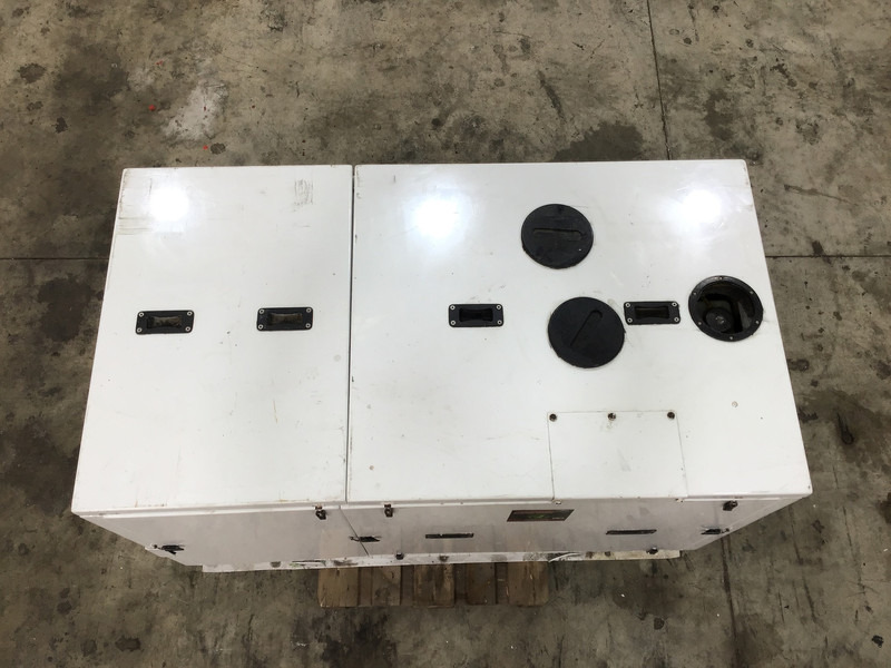 Caterpillar 3054NA GENERATOR 42.5 KVA USED - Elektrisk generator: bilde 5 Caterpillar 3054NA GENERATOR 42.5 KVA USED - Elektrisk generator: bilde 5