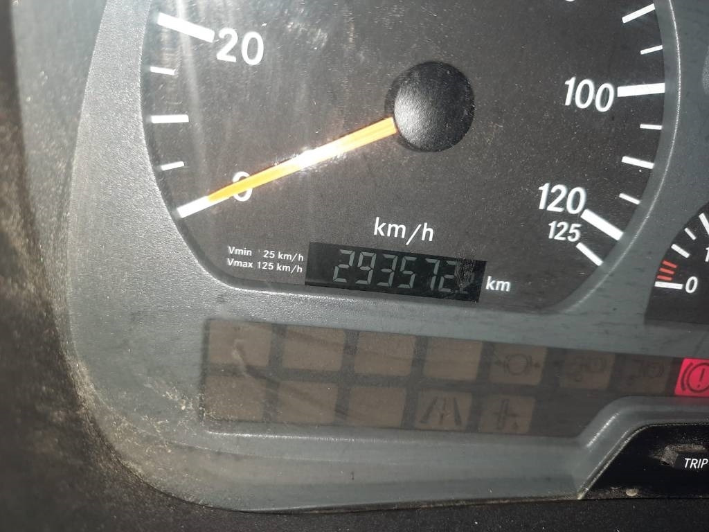 Leie Mercedes-Benz Axor 2533  Mercedes-Benz Axor 2533: bilde 9 Leie Mercedes-Benz Axor 2533  Mercedes-Benz Axor 2533: bilde 9