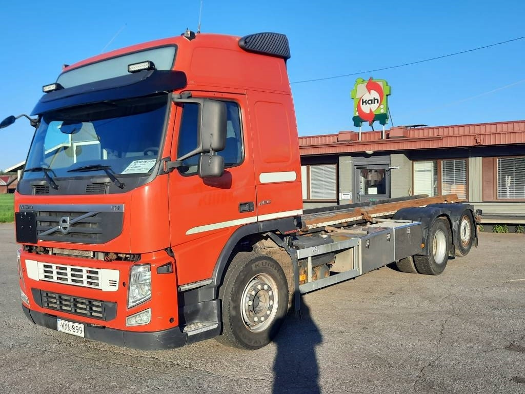 Volvo FM-11 - Container-transport/ Vekselflak lastebil: bilde 1 Volvo FM-11 - Container-transport/ Vekselflak lastebil: bilde 1