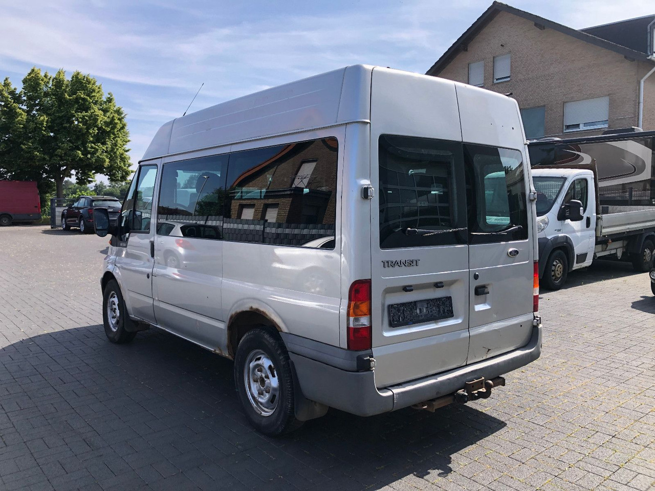 Ford Transit 2.4 TDi, Heckantrieb, 8-Sitzer, Klima - Persontransport: bilde 4 Ford Transit 2.4 TDi, Heckantrieb, 8-Sitzer, Klima - Persontransport: bilde 4