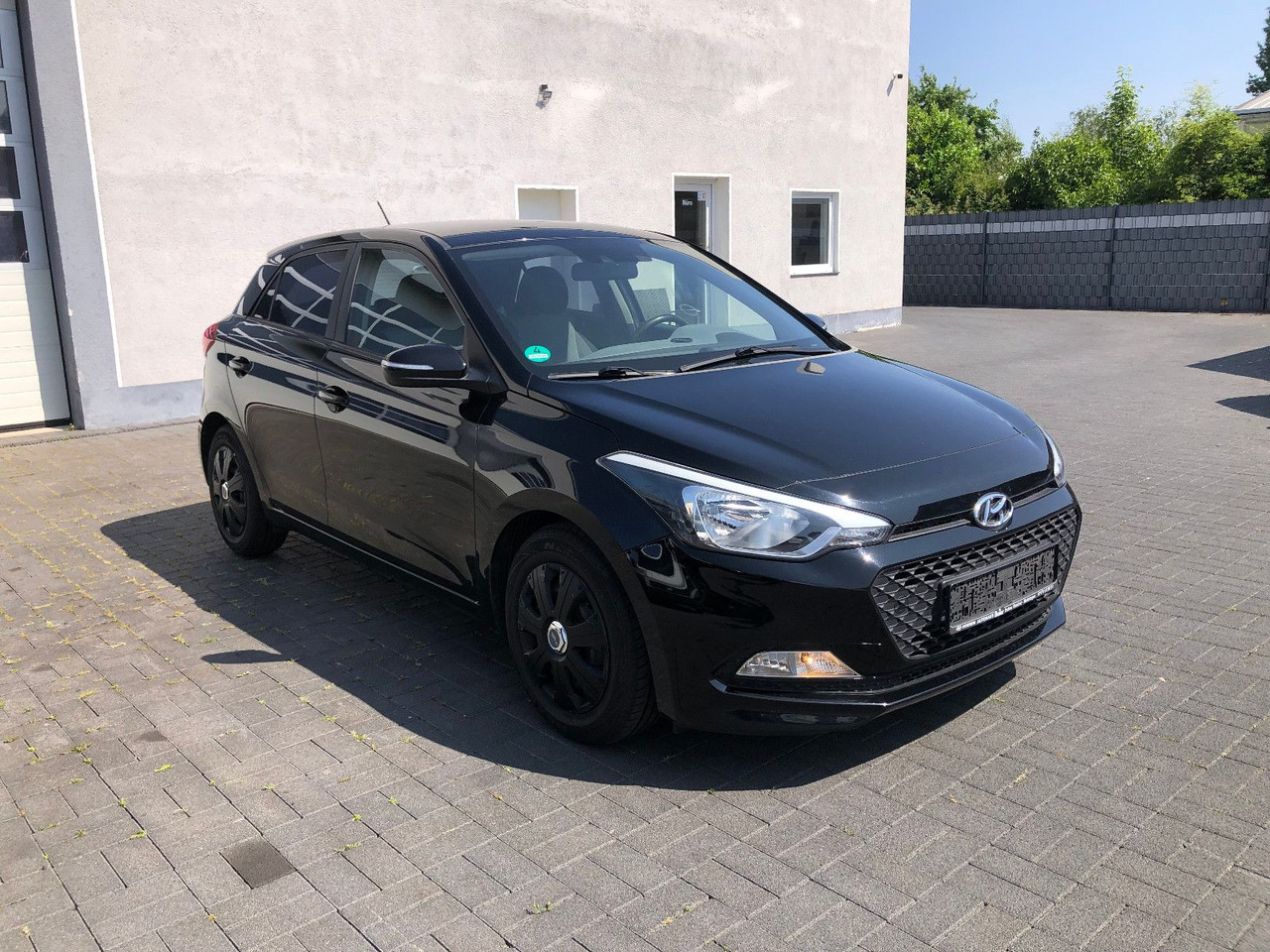 Hyundai i20 1.4 CRDi Trend, Euro 6 - Sedan: bilde 1 Hyundai i20 1.4 CRDi Trend, Euro 6 - Sedan: bilde 1