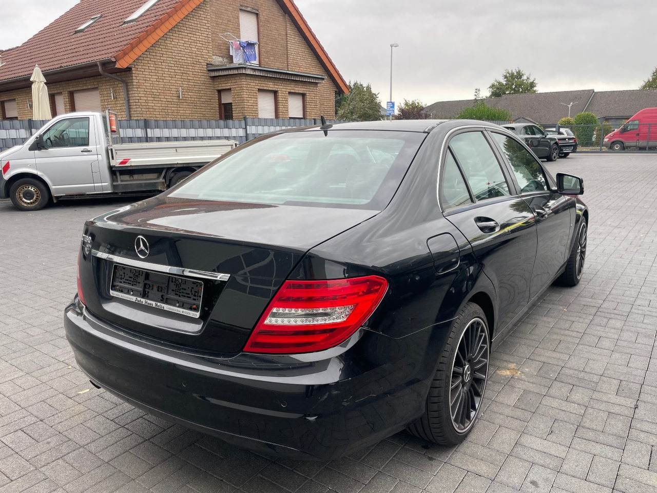 Mercedes-Benz C 180 C -Klasse Lim. C 180 CGI BlueEfficiency - Sedan: bilde 2 Mercedes-Benz C 180 C -Klasse Lim. C 180 CGI BlueEfficiency - Sedan: bilde 2