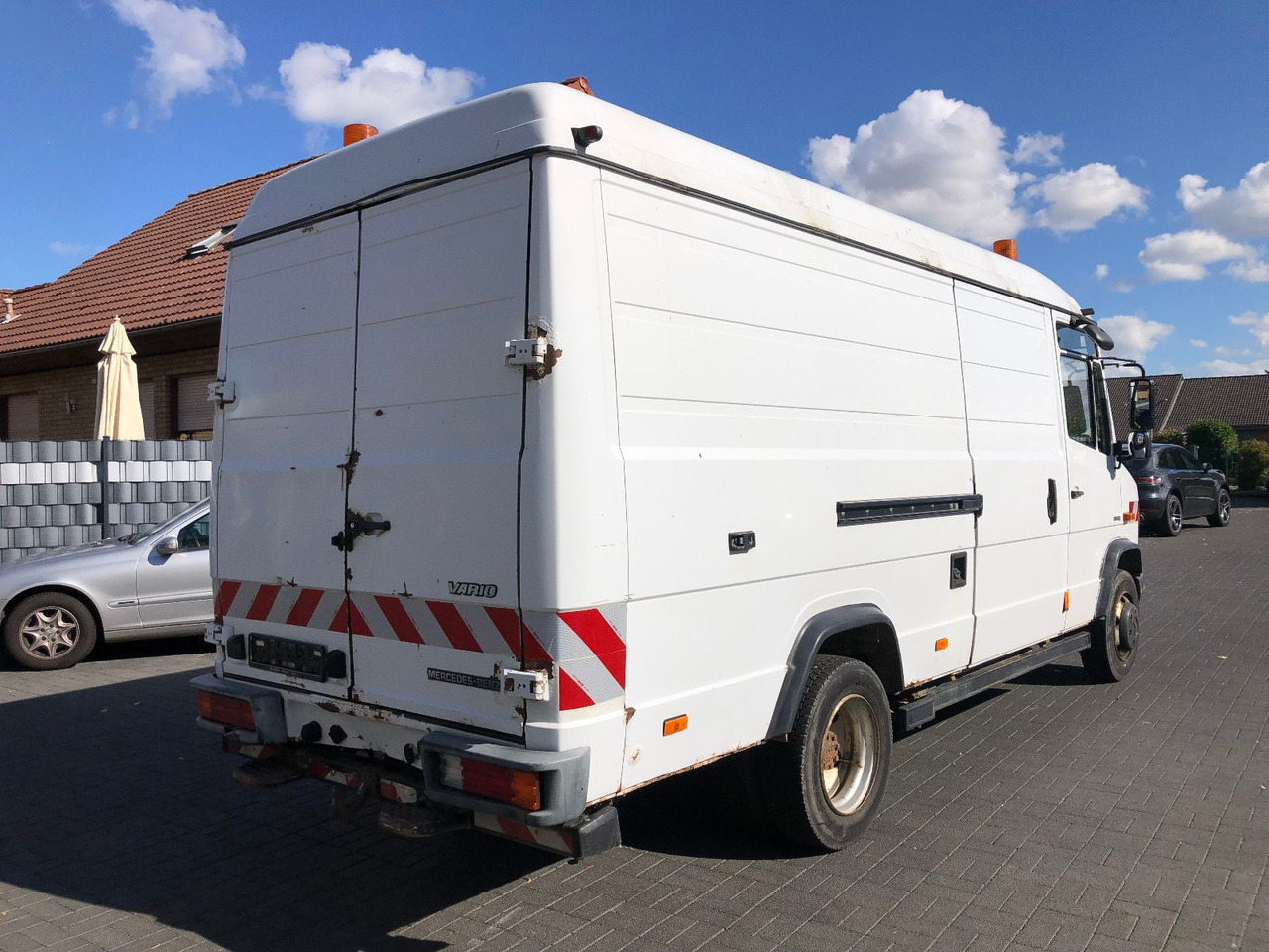 Mercedes-Benz Vario 816 - Kassebil: bilde 2 Mercedes-Benz Vario 816 - Kassebil: bilde 2