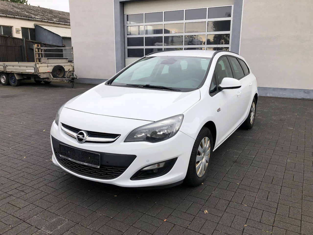 Opel Astra J 1.6 CDTi Sports Tourer Edition - Stasjonsvogn: bilde 1 Opel Astra J 1.6 CDTi Sports Tourer Edition - Stasjonsvogn: bilde 1