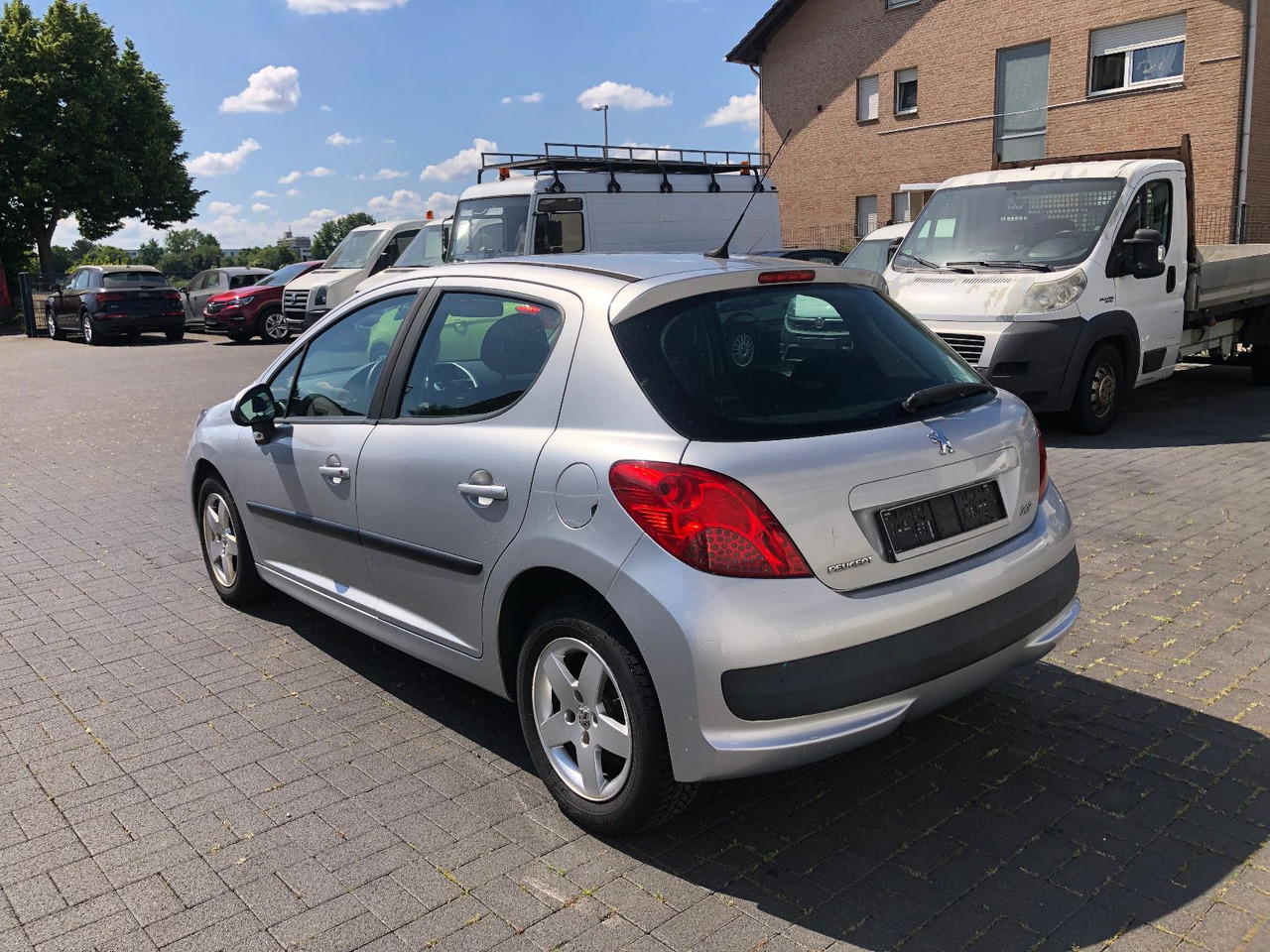 Peugeot 207 Urban Move 1.4i - Sedan: bilde 4 Peugeot 207 Urban Move 1.4i - Sedan: bilde 4