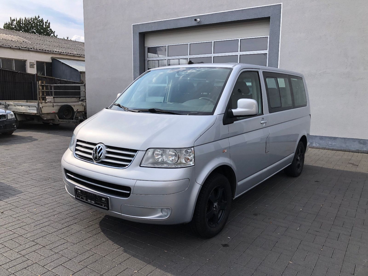 Volkswagen T5 1.9 TDi Caravelle, Comfortline 9-Sitzer - Persontransport: bilde 1 Volkswagen T5 1.9 TDi Caravelle, Comfortline 9-Sitzer - Persontransport: bilde 1