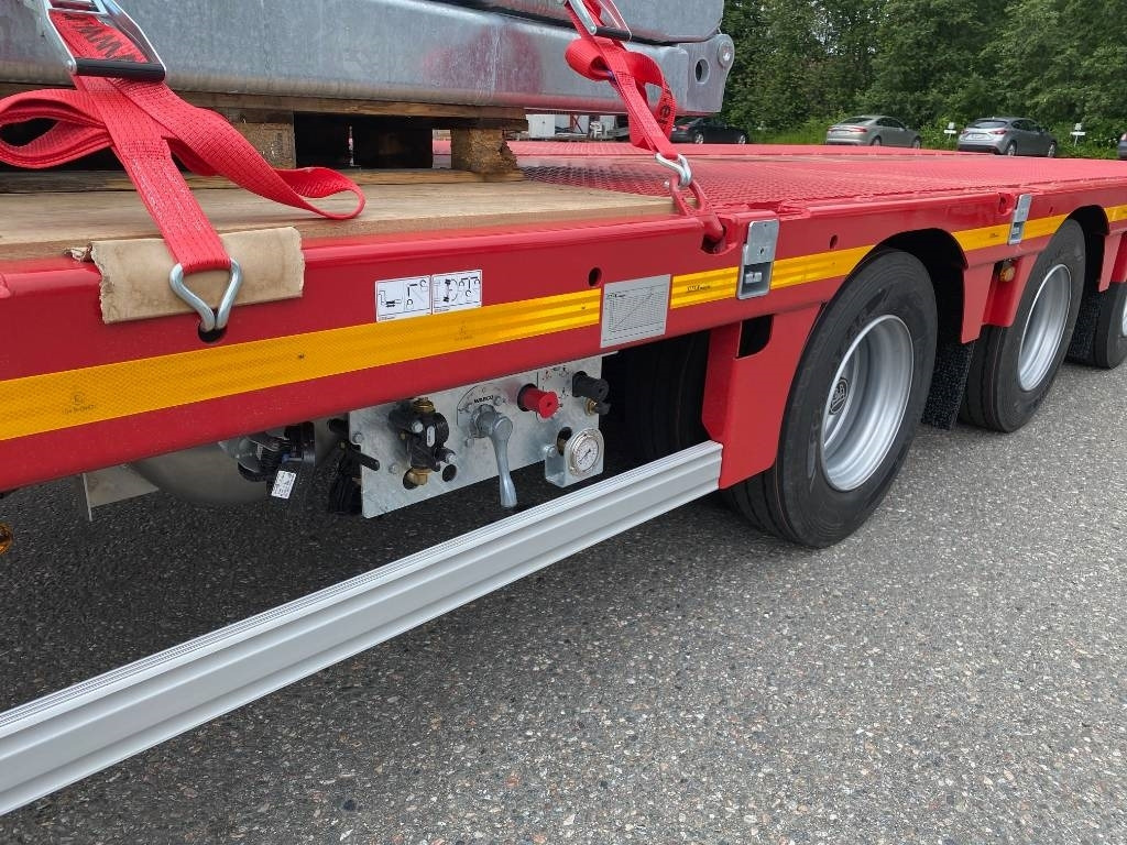 Faymonville Max Trailer, Max100 4AU - Lavloader semitrailer: bilde 4 Faymonville Max Trailer, Max100 4AU - Lavloader semitrailer: bilde 4