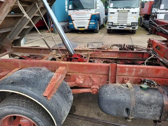 Tippbil, Kranbil Mercedes-Benz 1117 K (6-CILINDER) KIPPER WITH FERRARI CRANE (FULL STEEL SUSPENSION / MANUAL GEARBOX / P.T.O.): bilde 11