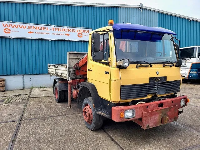 Mercedes-Benz 1117 K (6-CILINDER) KIPPER WITH FERRARI CRANE (FULL STEEL SUSPENSION / MANUAL GEARBOX / P.T.O.) - Tippbil, Kranbil: bilde 2 Mercedes-Benz 1117 K (6-CILINDER) KIPPER WITH FERRARI CRANE (FULL STEEL SUSPENSION / MANUAL GEARBOX / P.T.O.) - Tippbil, Kranbil: bilde 2