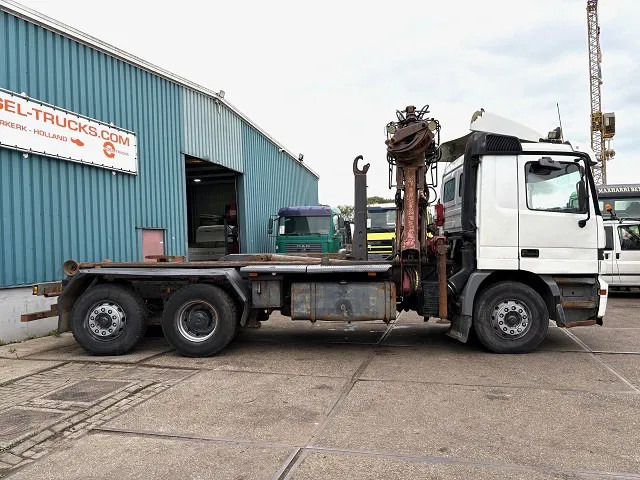 Mercedes-Benz Actros 2540 L 6x2 MP1 WITH V-CRANE & HOOK-ARM SYSTEM (EPS WITH CLUTCH (3 PEDALS) / REDUCTION AXLE / STEEL-/AIR SUSPENSION / P.T. - Krokbil, Kranbil: bilde 4 Mercedes-Benz Actros 2540 L 6x2 MP1 WITH V-CRANE & HOOK-ARM SYSTEM (EPS WITH CLUTCH (3 PEDALS) / REDUCTION AXLE / STEEL-/AIR SUSPENSION / P.T. - Krokbil, Kranbil: bilde 4