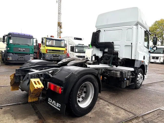 DAF CF 85.460 SPACECAB 4x2 (AS-TRONIC / MX-BRAKE / AIRCONDITIONING / ADR-VLG / FRIDGE / EURO 5 / ETC.) - Trekkvogn: bilde 3 DAF CF 85.460 SPACECAB 4x2 (AS-TRONIC / MX-BRAKE / AIRCONDITIONING / ADR-VLG / FRIDGE / EURO 5 / ETC.) - Trekkvogn: bilde 3