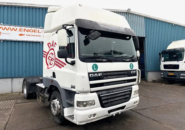 DAF CF 85.460 SPACECAB (EURO 5 / ZF16 MANUAL GEARBOX / MX-BRAKE / AIRCONDITIONING / ETC.) - Trekkvogn: bilde 2 DAF CF 85.460 SPACECAB (EURO 5 / ZF16 MANUAL GEARBOX / MX-BRAKE / AIRCONDITIONING / ETC.) - Trekkvogn: bilde 2