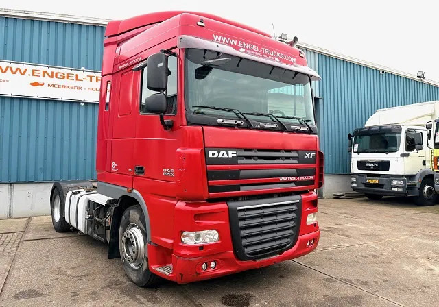 DAF XF 105.460 SPACEAB (EURO 5 / ZF16 MANUAL GEARBOX / ADR-VLG / MX-BRAKE / HYDRAULIC KIT / 995+550 LITER DIESELTANK / P.T.O. / AIRC - Trekkvogn: bilde 2 DAF XF 105.460 SPACEAB (EURO 5 / ZF16 MANUAL GEARBOX / ADR-VLG / MX-BRAKE / HYDRAULIC KIT / 995+550 LITER DIESELTANK / P.T.O. / AIRC - Trekkvogn: bilde 2