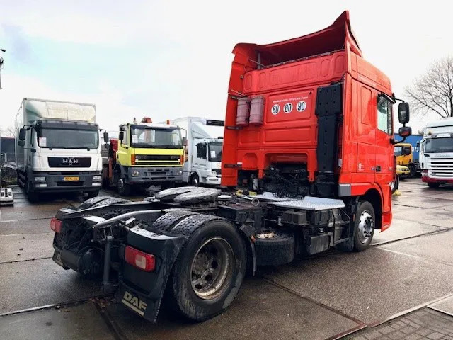 DAF XF 105.460 SPACECAB AS-TRONIC (EURO 5 EEV / AS-TRONIC GEARBOX / AIRCONDITIONING / ELECTRICAL MAINSWITCH / COMPLETE SPOILERSET ON - Trekkvogn: bilde 3 DAF XF 105.460 SPACECAB AS-TRONIC (EURO 5 EEV / AS-TRONIC GEARBOX / AIRCONDITIONING / ELECTRICAL MAINSWITCH / COMPLETE SPOILERSET ON - Trekkvogn: bilde 3