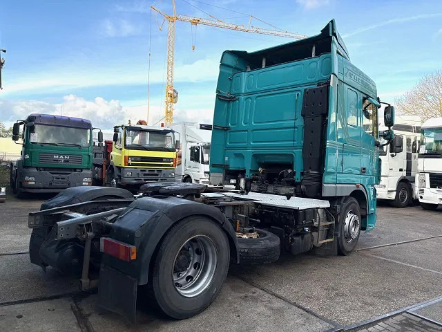 DAF XF 105.460 SPACECAB (EURO 5 / ZF16 MANUAL GEARBOX / P.T.O. / AIRCONDITIONING / FRIDGE UNDER BED / ETC.) - Trekkvogn: bilde 3 DAF XF 105.460 SPACECAB (EURO 5 / ZF16 MANUAL GEARBOX / P.T.O. / AIRCONDITIONING / FRIDGE UNDER BED / ETC.) - Trekkvogn: bilde 3