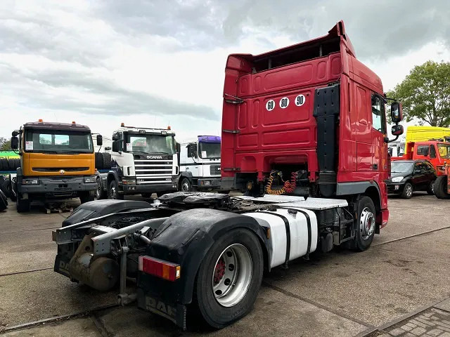DAF XF 105.460 SPACECAB (ZF16 MANUAL GEARBOX / MX-BRAKE / 870+430 LITER TANK / AIRCONDITIONING / FRIDGE) - Trekkvogn: bilde 3 DAF XF 105.460 SPACECAB (ZF16 MANUAL GEARBOX / MX-BRAKE / 870+430 LITER TANK / AIRCONDITIONING / FRIDGE) - Trekkvogn: bilde 3
