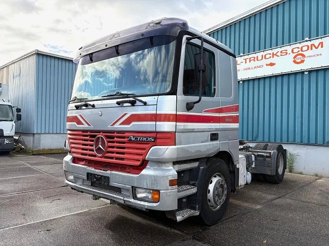 Mercedes-Benz Actros 1843 LS SLEEPERCAB (MP1) (ZF16 MANUAL GEARBOX / REDUCTION AXLE / AIRCONDITIONING / ETC.) - Trekkvogn: bilde 1 Mercedes-Benz Actros 1843 LS SLEEPERCAB (MP1) (ZF16 MANUAL GEARBOX / REDUCTION AXLE / AIRCONDITIONING / ETC.) - Trekkvogn: bilde 1