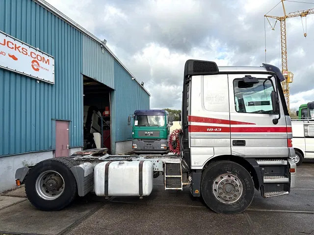 Mercedes-Benz Actros 1843 LS SLEEPERCAB (MP1) (ZF16 MANUAL GEARBOX / REDUCTION AXLE / AIRCONDITIONING / ETC.) - Trekkvogn: bilde 4 Mercedes-Benz Actros 1843 LS SLEEPERCAB (MP1) (ZF16 MANUAL GEARBOX / REDUCTION AXLE / AIRCONDITIONING / ETC.) - Trekkvogn: bilde 4