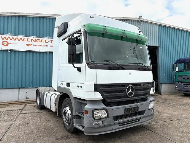 Mercedes-Benz Actros 1844 LS (MP2) (TELLIGENT AUTOMATIC / AIRCONDITIONING / 2x DIESELTANK / EURO 5) - Trekkvogn: bilde 2 Mercedes-Benz Actros 1844 LS (MP2) (TELLIGENT AUTOMATIC / AIRCONDITIONING / 2x DIESELTANK / EURO 5) - Trekkvogn: bilde 2