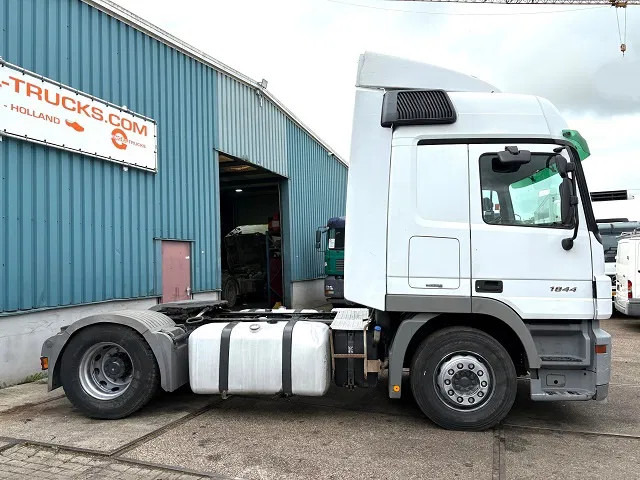 Mercedes-Benz Actros 1844 LS (MP2) (TELLIGENT AUTOMATIC / AIRCONDITIONING / 2x DIESELTANK / EURO 5) - Trekkvogn: bilde 4 Mercedes-Benz Actros 1844 LS (MP2) (TELLIGENT AUTOMATIC / AIRCONDITIONING / 2x DIESELTANK / EURO 5) - Trekkvogn: bilde 4