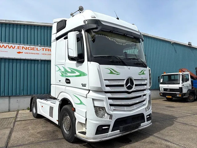 Mercedes-Benz Actros 1845 LS BIGSPACE (RETARDER / EURO 5 / TELLIGENT GEARBOX / FULL SPOILERSET / 2x DIESELTANK / AIRCONDITIONING) - Trekkvogn: bilde 2 Mercedes-Benz Actros 1845 LS BIGSPACE (RETARDER / EURO 5 / TELLIGENT GEARBOX / FULL SPOILERSET / 2x DIESELTANK / AIRCONDITIONING) - Trekkvogn: bilde 2