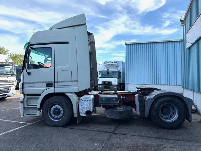 Mercedes-Benz Actros 1846 LS (MP2) (EPS WITH CLUTCH / RETARDER / 3-PEDALS/ AIRCONDITIONING / ETC) - Trekkvogn: bilde 5 Mercedes-Benz Actros 1846 LS (MP2) (EPS WITH CLUTCH / RETARDER / 3-PEDALS/ AIRCONDITIONING / ETC) - Trekkvogn: bilde 5