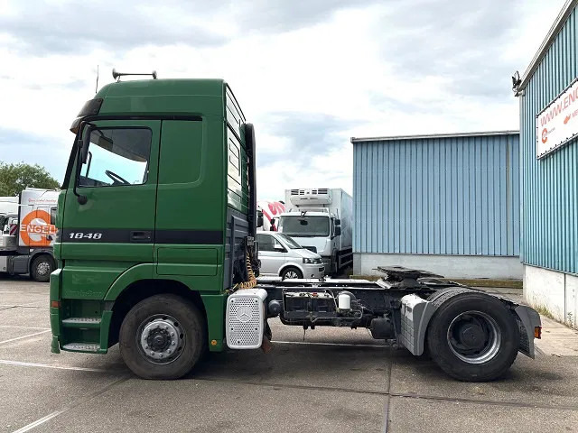 Mercedes-Benz Actros 1848 V8 MEGASPACE (EPS WITH CLUTCH (3 PEDALS) / REDUCTION AXLE / FRIDGE / ETC.) - Trekkvogn: bilde 5 Mercedes-Benz Actros 1848 V8 MEGASPACE (EPS WITH CLUTCH (3 PEDALS) / REDUCTION AXLE / FRIDGE / ETC.) - Trekkvogn: bilde 5