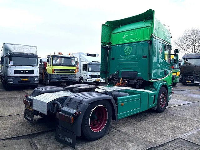 Scania R114-380 L TOPLINE ORIGINAL DUTCH SHOW TRUCK (EURO 3 / 12 GEARS MANUAL GEARBOX / RETARDER / AIRCONDITIONING / SPECIAL INTERIOR) - Trekkvogn: bilde 3 Scania R114-380 L TOPLINE ORIGINAL DUTCH SHOW TRUCK (EURO 3 / 12 GEARS MANUAL GEARBOX / RETARDER / AIRCONDITIONING / SPECIAL INTERIOR) - Trekkvogn: bilde 3
