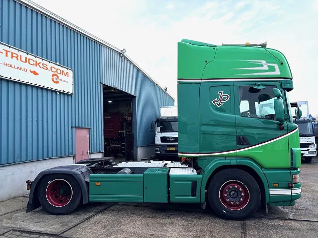 Scania R114-380 L TOPLINE ORIGINAL DUTCH SHOW TRUCK (EURO 3 / 12 GEARS MANUAL GEARBOX / RETARDER / AIRCONDITIONING / SPECIAL INTERIOR) - Trekkvogn: bilde 4 Scania R114-380 L TOPLINE ORIGINAL DUTCH SHOW TRUCK (EURO 3 / 12 GEARS MANUAL GEARBOX / RETARDER / AIRCONDITIONING / SPECIAL INTERIOR) - Trekkvogn: bilde 4