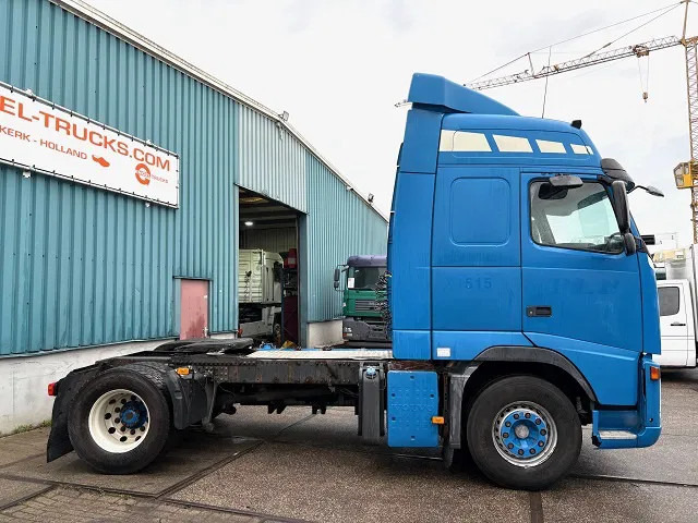 Volvo FH 400 GLOBETROTTER (VIN: 7B446149 / I-SHIFT / ADR-VLG / AIRCONDITIONING / COMPLETE SPOILERSET ON CABIN) - Trekkvogn: bilde 4 Volvo FH 400 GLOBETROTTER (VIN: 7B446149 / I-SHIFT / ADR-VLG / AIRCONDITIONING / COMPLETE SPOILERSET ON CABIN) - Trekkvogn: bilde 4
