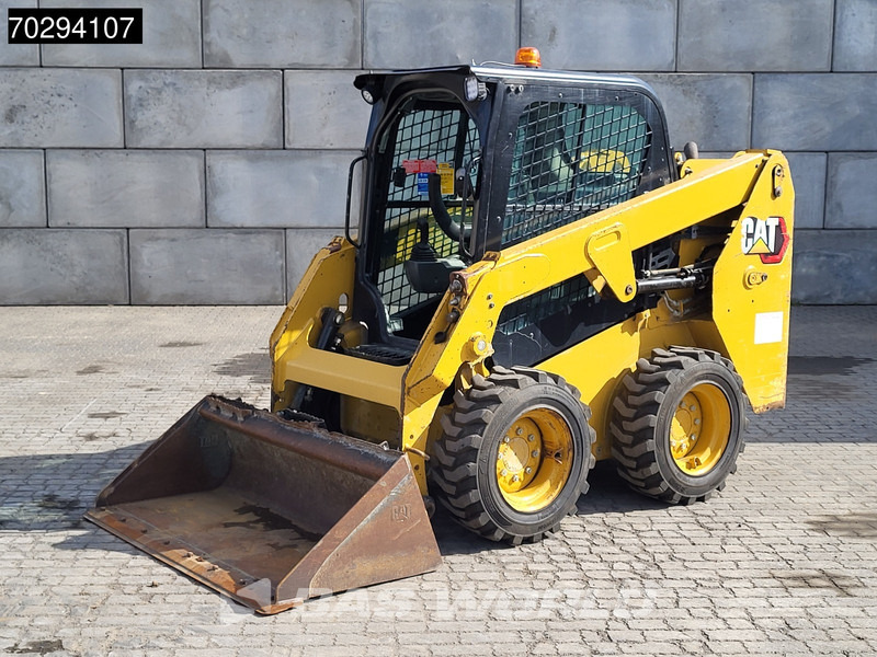 Caterpillar 226 D3 BUCKET + FORKS - Kompaktlaster: bilde 3 Caterpillar 226 D3 BUCKET + FORKS - Kompaktlaster: bilde 3