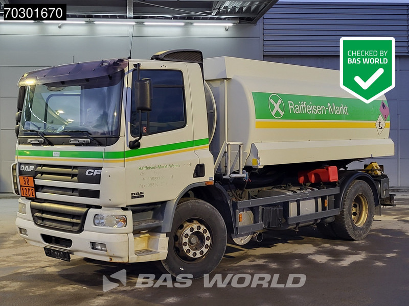 DAF CF75.310 4X2 13500 Lohr tanker 2 compartments ADR Manual Euro 3 - Tankbil: bilde 1 DAF CF75.310 4X2 13500 Lohr tanker 2 compartments ADR Manual Euro 3 - Tankbil: bilde 1