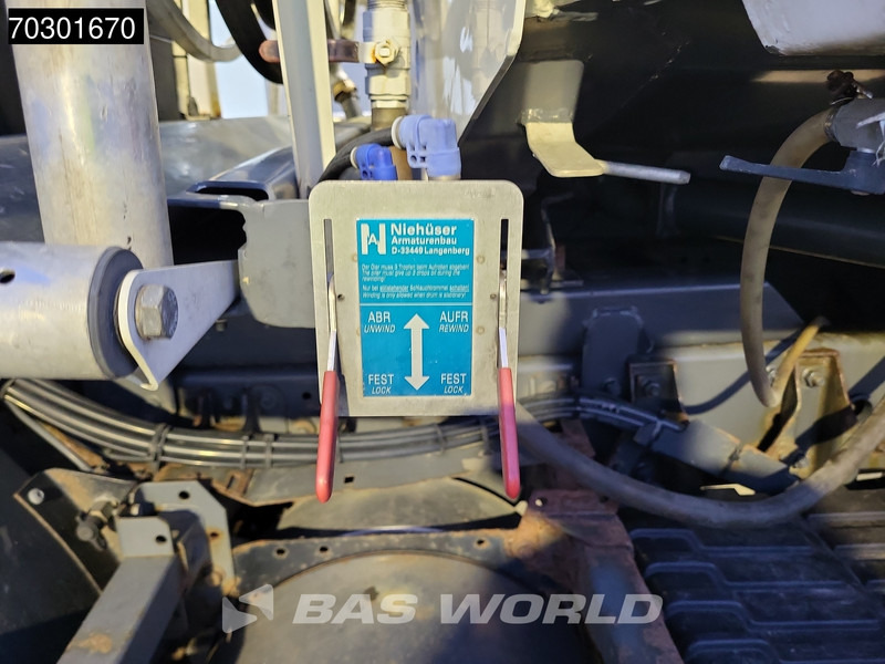 DAF CF75.310 4X2 13500 Lohr tanker 2 compartments ADR Manual Euro 3 - Tankbil: bilde 5 DAF CF75.310 4X2 13500 Lohr tanker 2 compartments ADR Manual Euro 3 - Tankbil: bilde 5