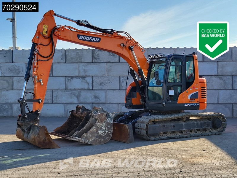 Doosan DX140 LCR-5 BLADE - 3 BUCKETS - Beltegraver: bilde 1 Doosan DX140 LCR-5 BLADE - 3 BUCKETS - Beltegraver: bilde 1