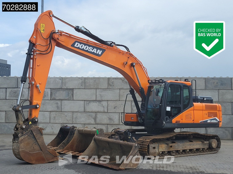 Doosan DX225 LC-7 4 BUCKETS - Beltegraver: bilde 1 Doosan DX225 LC-7 4 BUCKETS - Beltegraver: bilde 1