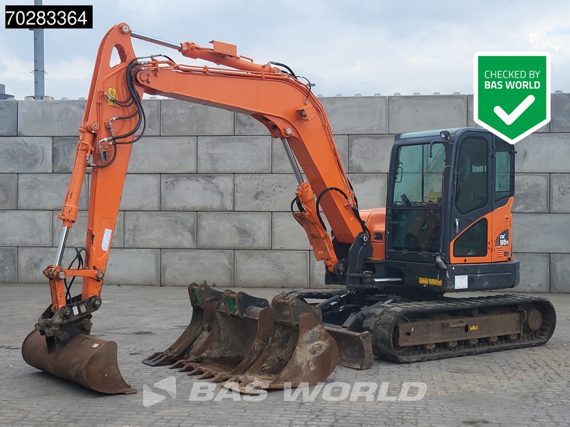 Doosan DX85 R-3 4 BUCKETS - Minigraver: bilde 1 Doosan DX85 R-3 4 BUCKETS - Minigraver: bilde 1