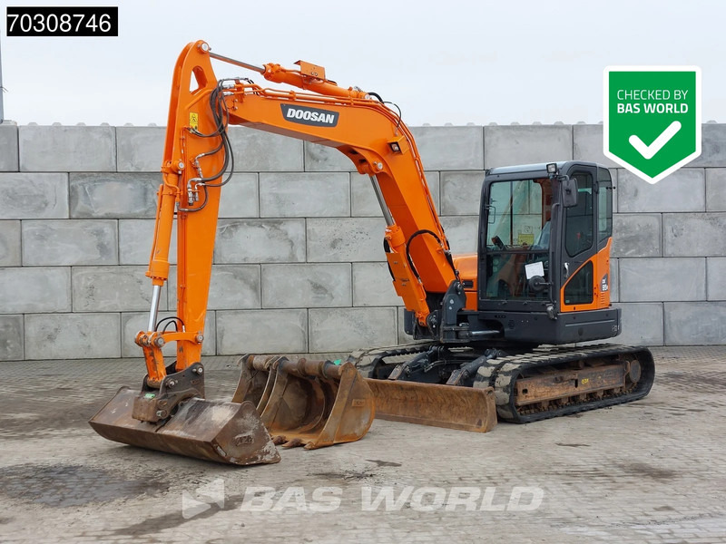 Doosan DX85 R-3 A/C - 3 Buckets - Minigraver: bilde 1 Doosan DX85 R-3 A/C - 3 Buckets - Minigraver: bilde 1
