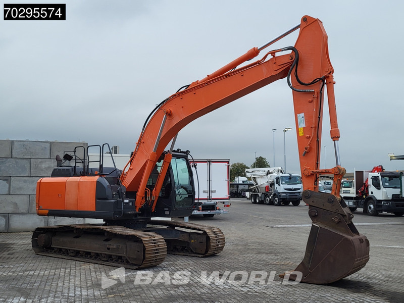 Beltegraver Hitachi ZX210 LC -6: bilde 6