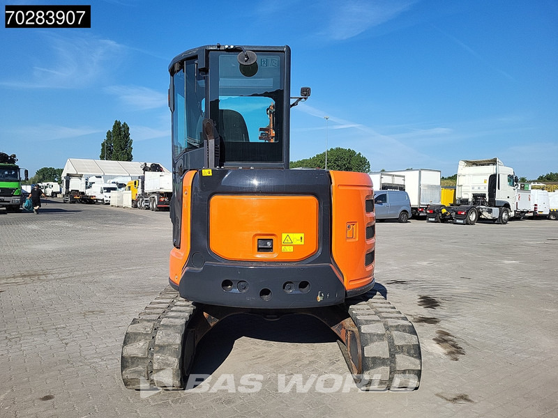 Hitachi ZX55U-6CLR A/C - 3 BUCKETS - Minigraver: bilde 5 Hitachi ZX55U-6CLR A/C - 3 BUCKETS - Minigraver: bilde 5