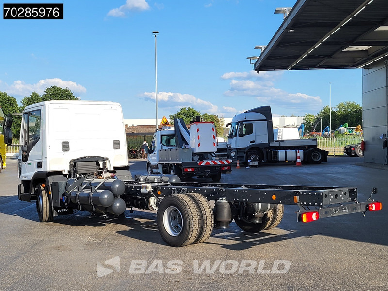 Iveco 120-210L 4X2 NEW 12tons chassis! CNG Engine Manual TELMA Retarder Euro 6 - Chassis lastebil: bilde 2 Iveco 120-210L 4X2 NEW 12tons chassis! CNG Engine Manual TELMA Retarder Euro 6 - Chassis lastebil: bilde 2