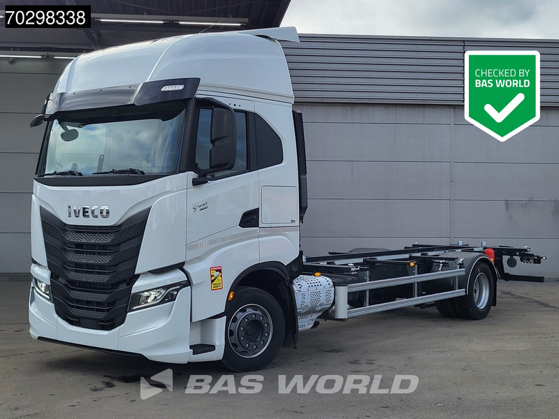 Iveco S-Way 460 4X2 NEW !! BDF Automatic Full air ACC Led Euro 6 - Container-transport/ Vekselflak lastebil: bilde 1 Iveco S-Way 460 4X2 NEW !! BDF Automatic Full air ACC Led Euro 6 - Container-transport/ Vekselflak lastebil: bilde 1