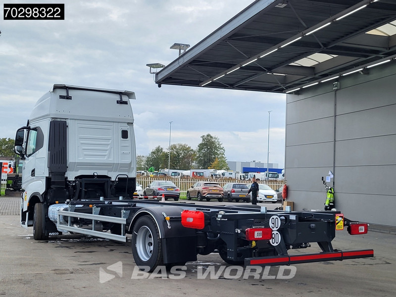 Iveco S-Way 460 4X2 New! BDF Navi ACC LED Euro 6 - Container-transport/ Vekselflak lastebil: bilde 2 Iveco S-Way 460 4X2 New! BDF Navi ACC LED Euro 6 - Container-transport/ Vekselflak lastebil: bilde 2
