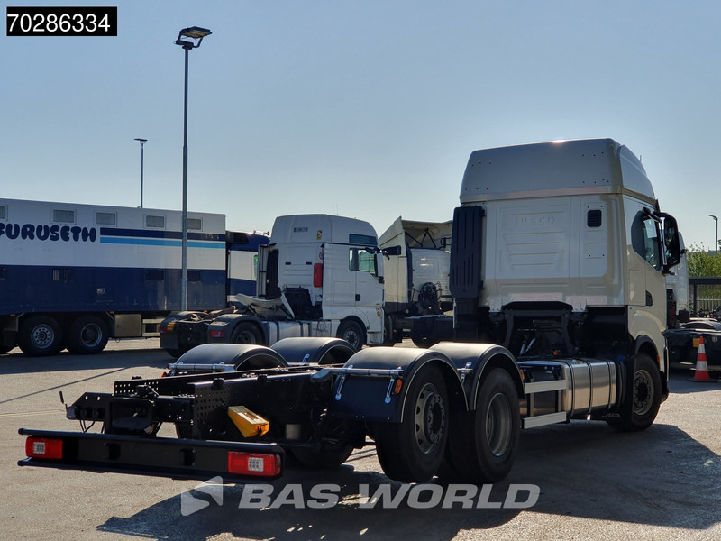 Iveco S-Way 490 6X2 NEW chassis! Retarder Standklima Lift+lenkasche PTO preparation LED Navi ACC Euro 6 - Chassis lastebil: bilde 5 Iveco S-Way 490 6X2 NEW chassis! Retarder Standklima Lift+lenkasche PTO preparation LED Navi ACC Euro 6 - Chassis lastebil: bilde 5