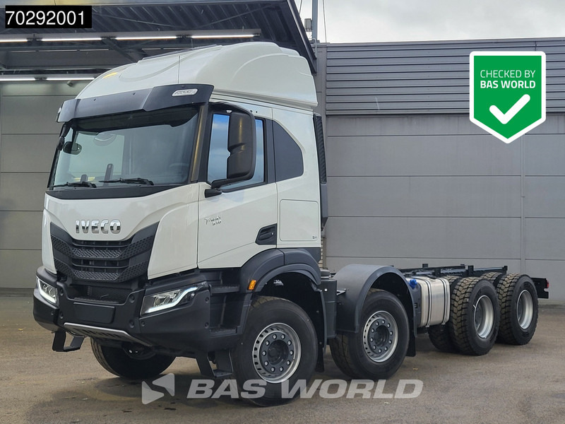 Iveco T-WAY 510 8X4 NEW! Retarder Big-Axle Steelsuspension LED Euro 6 - Chassis lastebil: bilde 1 Iveco T-WAY 510 8X4 NEW! Retarder Big-Axle Steelsuspension LED Euro 6 - Chassis lastebil: bilde 1