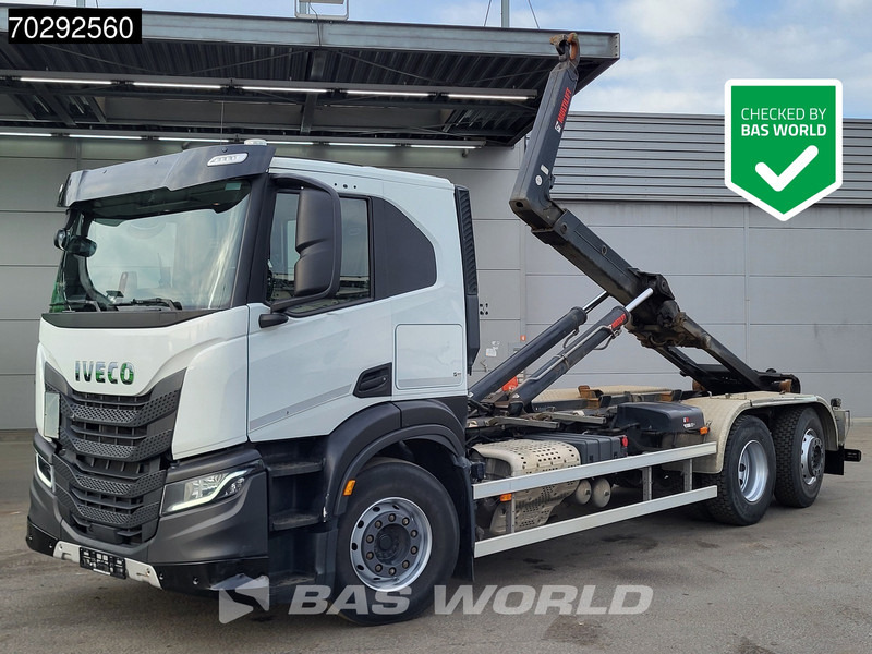 Iveco X-Way 460 6X2 Retarder HIAB 21S59 Lift+Steering-Axle Navi Automatic ACC Euro 6 - Krokbil: bilde 1 Iveco X-Way 460 6X2 Retarder HIAB 21S59 Lift+Steering-Axle Navi Automatic ACC Euro 6 - Krokbil: bilde 1