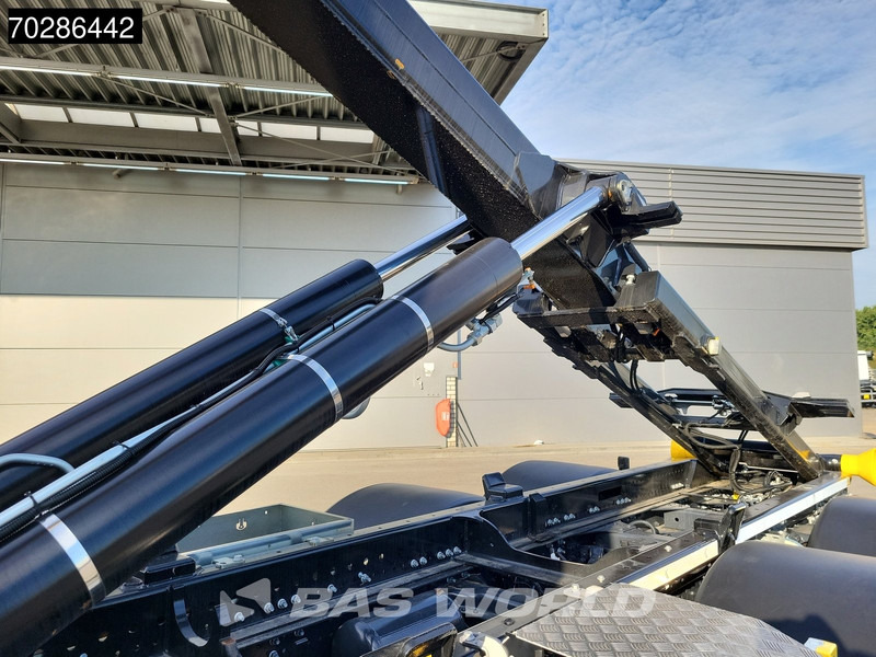 Iveco X-Way 580 6X2 NEW Palfinger PHT20SLD5 Hooklift Lift+steering Axle Automatic Navi ACC LED - Krokbil: bilde 3 Iveco X-Way 580 6X2 NEW Palfinger PHT20SLD5 Hooklift Lift+steering Axle Automatic Navi ACC LED - Krokbil: bilde 3