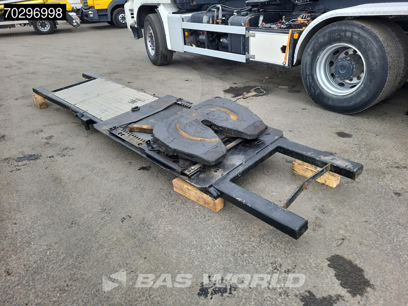 MAN TGS 33.440 6X4 25Ton AJK NHS25-5930 hooklift with 5th wheel Wechselsystem Manual Big-Axle Euro 5 - Krokbil: bilde 5 MAN TGS 33.440 6X4 25Ton AJK NHS25-5930 hooklift with 5th wheel Wechselsystem Manual Big-Axle Euro 5 - Krokbil: bilde 5