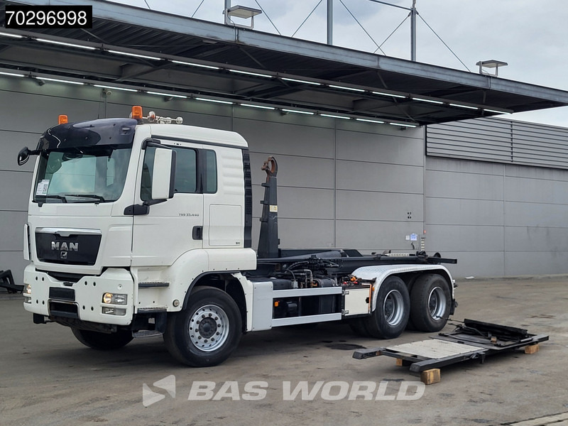 MAN TGS 33.440 6X4 25Ton AJK NHS25-5930 hooklift with 5th wheel Wechselsystem Manual Big-Axle Euro 5 - Krokbil: bilde 1 MAN TGS 33.440 6X4 25Ton AJK NHS25-5930 hooklift with 5th wheel Wechselsystem Manual Big-Axle Euro 5 - Krokbil: bilde 1